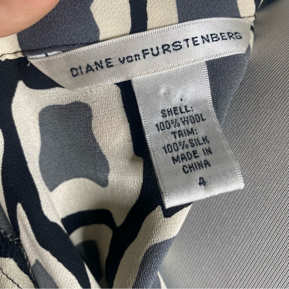 Diane Von Furstenberg, black,cream,gray, Brea wrap dress silk/wool skirt size 4 - Picture 11 of 12